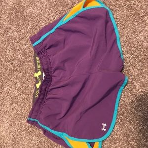 Under Armour Shorts!! Like new!!